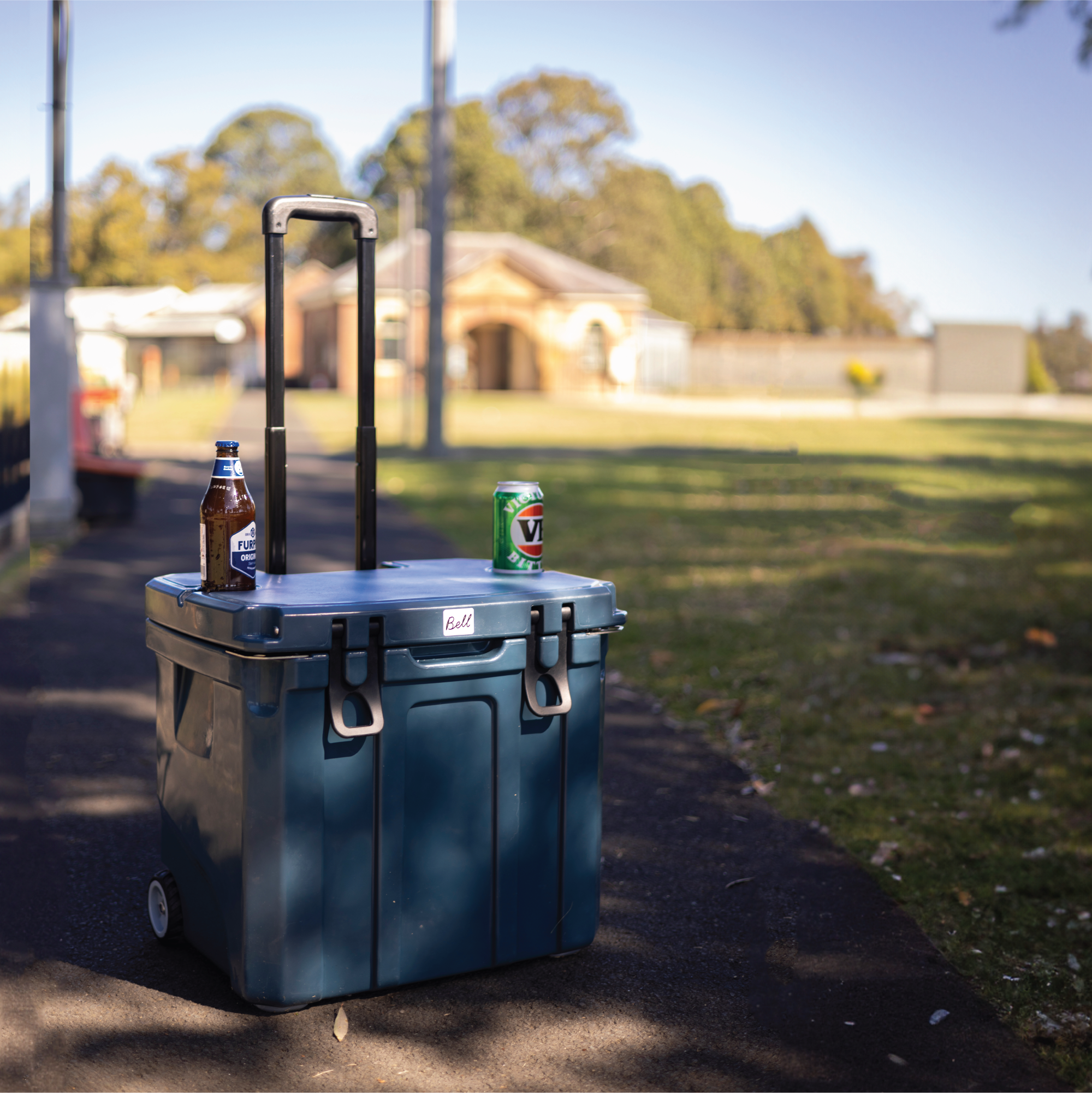 Cooler Box with Wheels - 31L